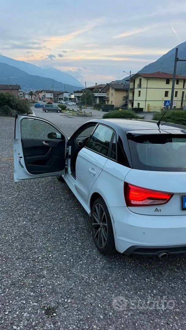 Audi A1 2017 photo 2