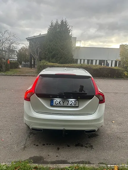 Volvo V60 2015 photo 4