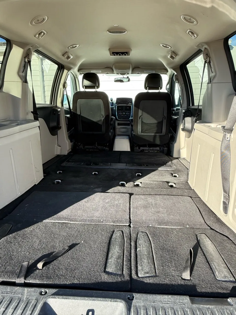 Dodge Grand Caravan 2012 photo 4