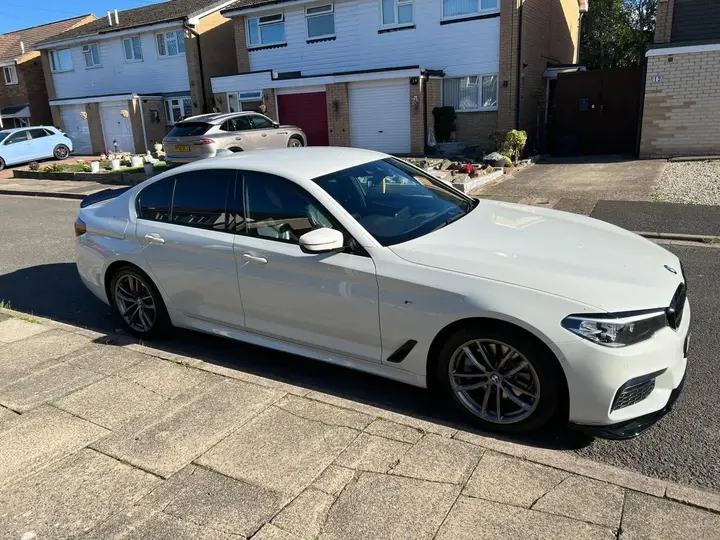 BMW 5 Series 2019 photo 2