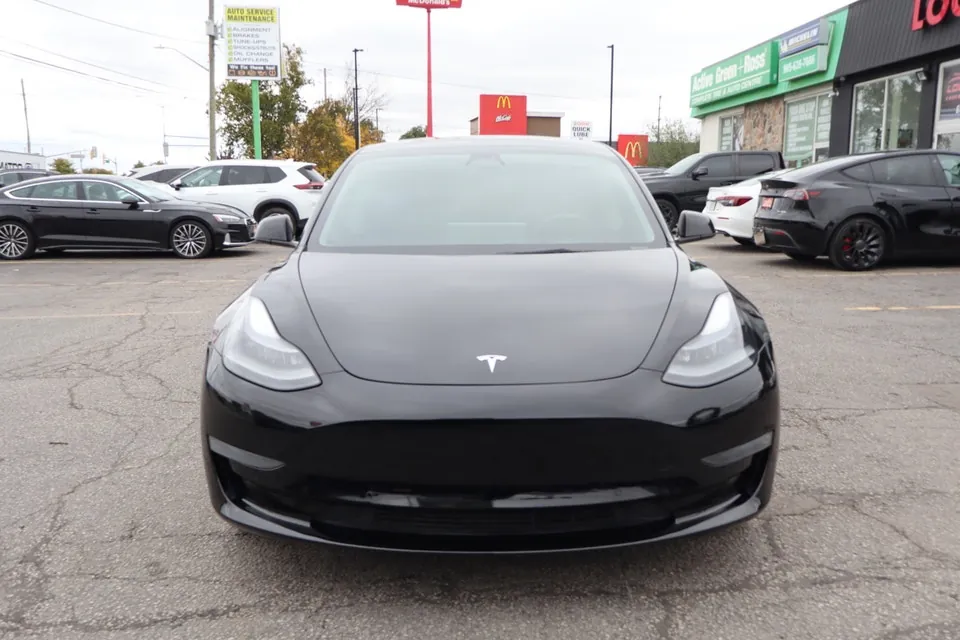Tesla Model 3 2022 photo 2