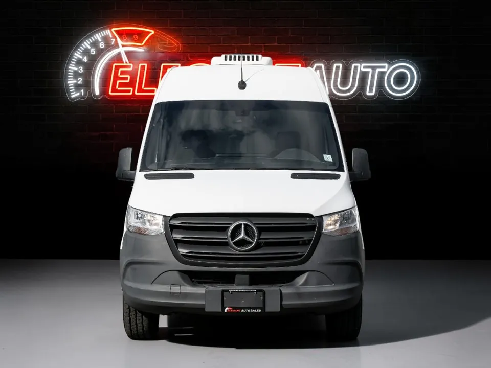 Mercedes-Benz Sprinter 2021 photo 2