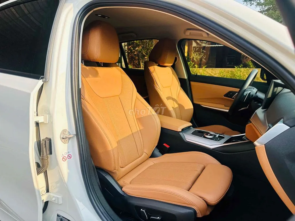 BMW 3 Series 2024 photo 4