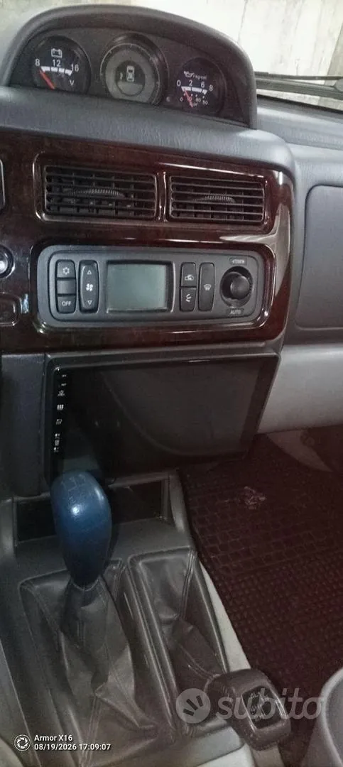 Mitsubishi Pajero Sport 2003 photo 2