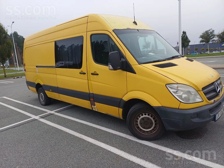 Mercedes-Benz Sprinter 2012 photo 2