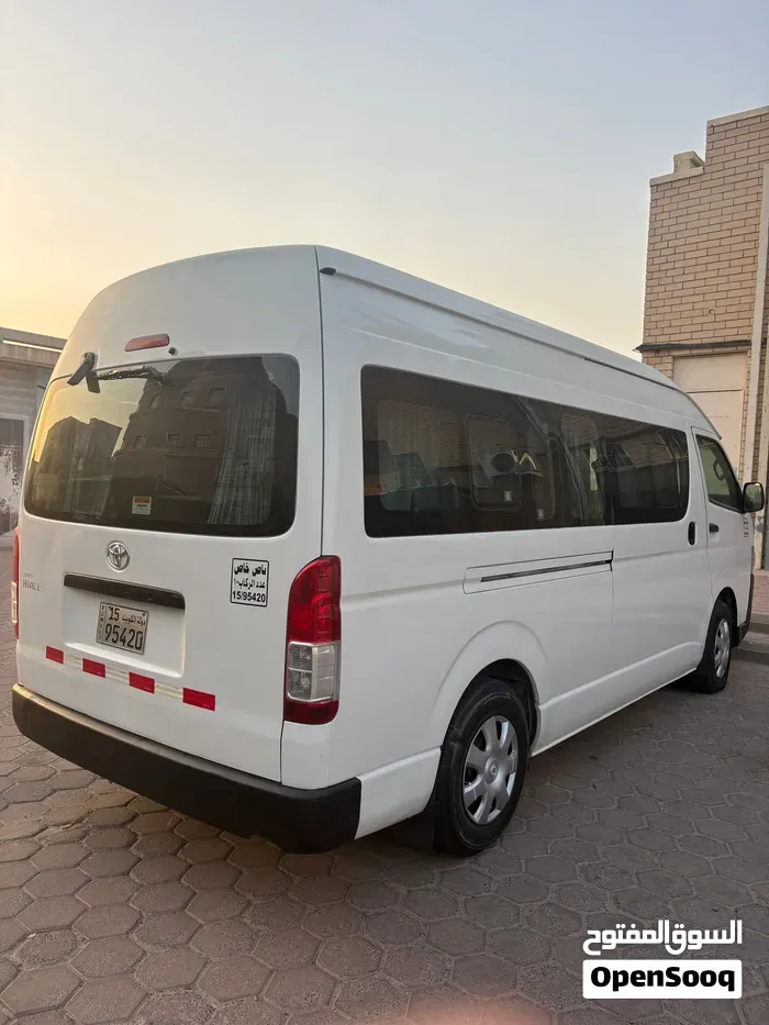 Toyota Hiace 2018 photo 3