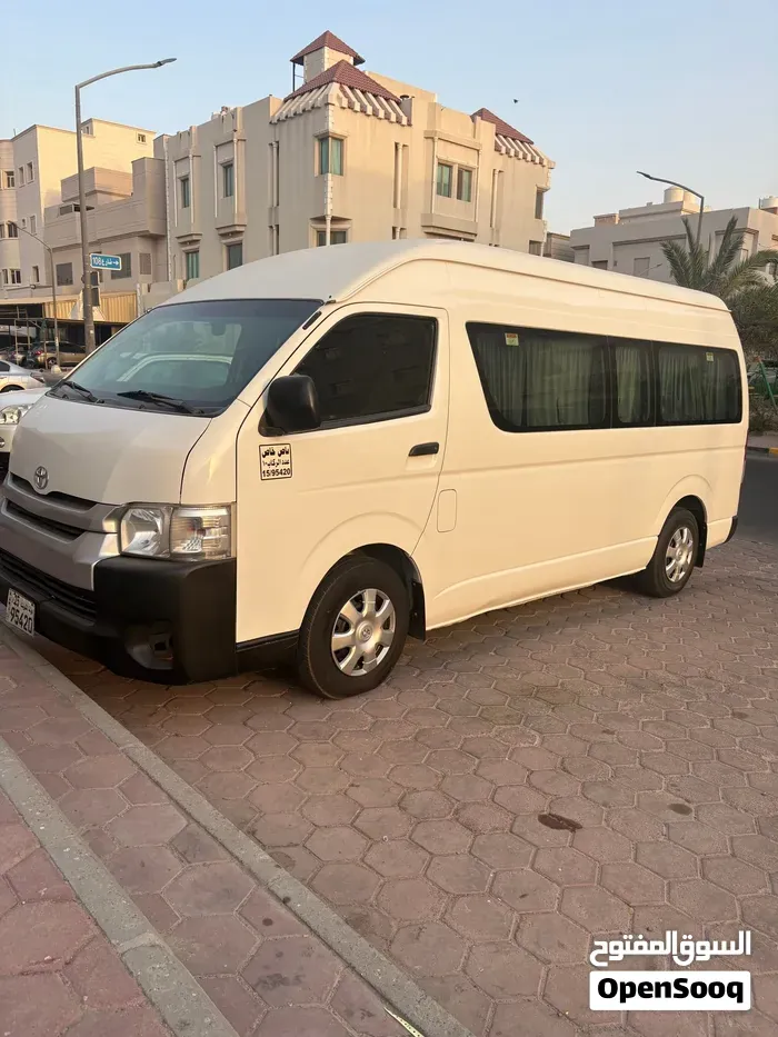 Toyota Hiace 2018 photo 2