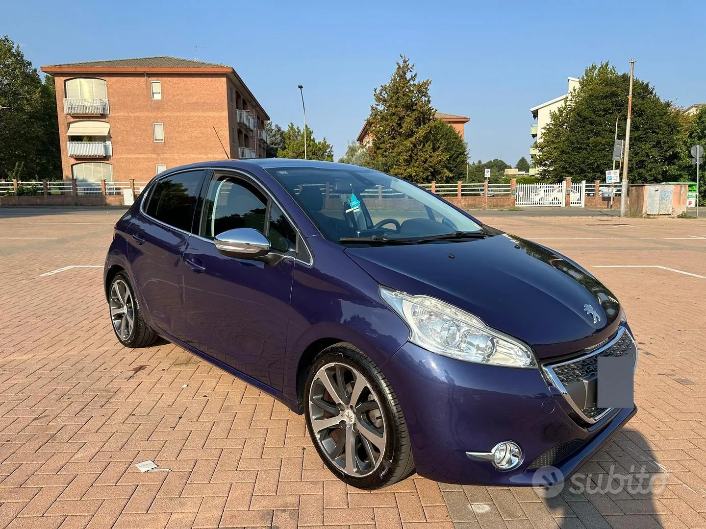 Peugeot 208 2012 photo 4