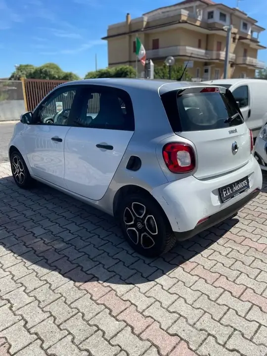 Smart Forfour 2017 photo 4