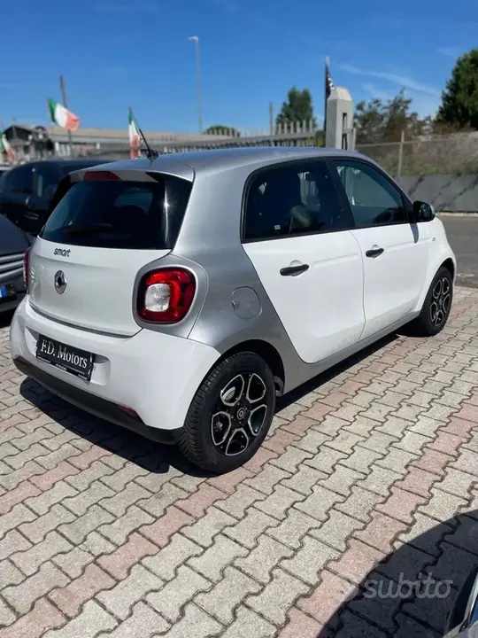 Smart Forfour 2017 photo 5