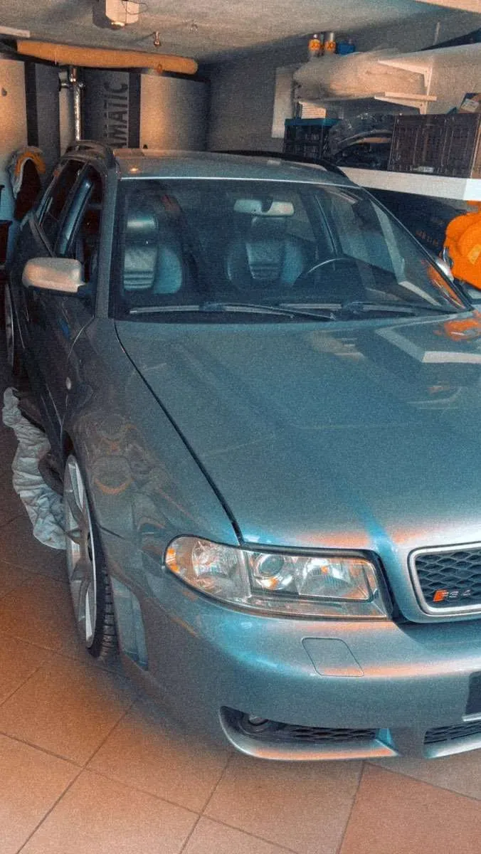 Audi A4 2001 photo 2