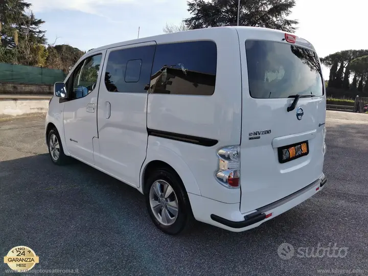 Nissan Evalia 2018 photo 3