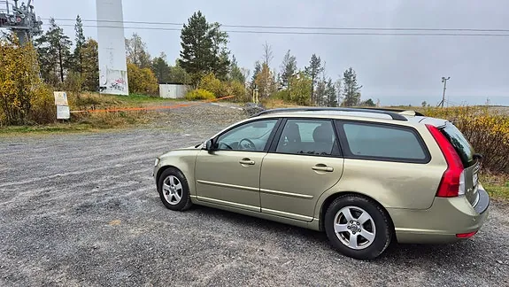 Volvo V50 2010 photo 4