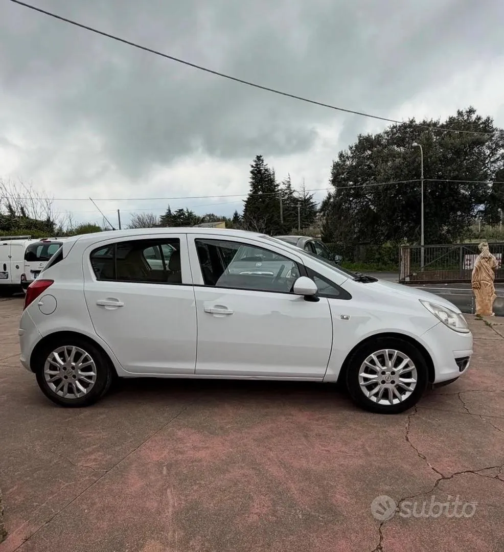 Opel Corsa 2009 photo 4