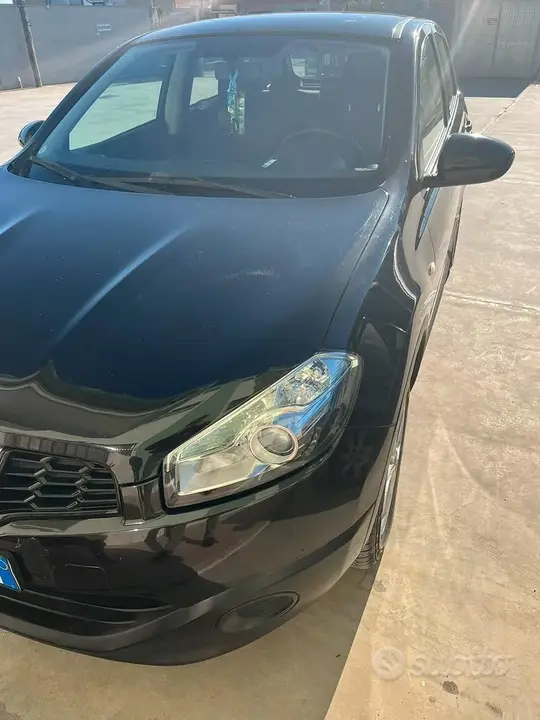 Nissan Qashqai 2012 photo 2