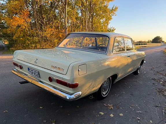 Opel Rekord 1965 photo 4