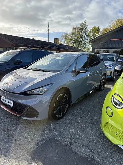Cupra Born 2024 photo 2