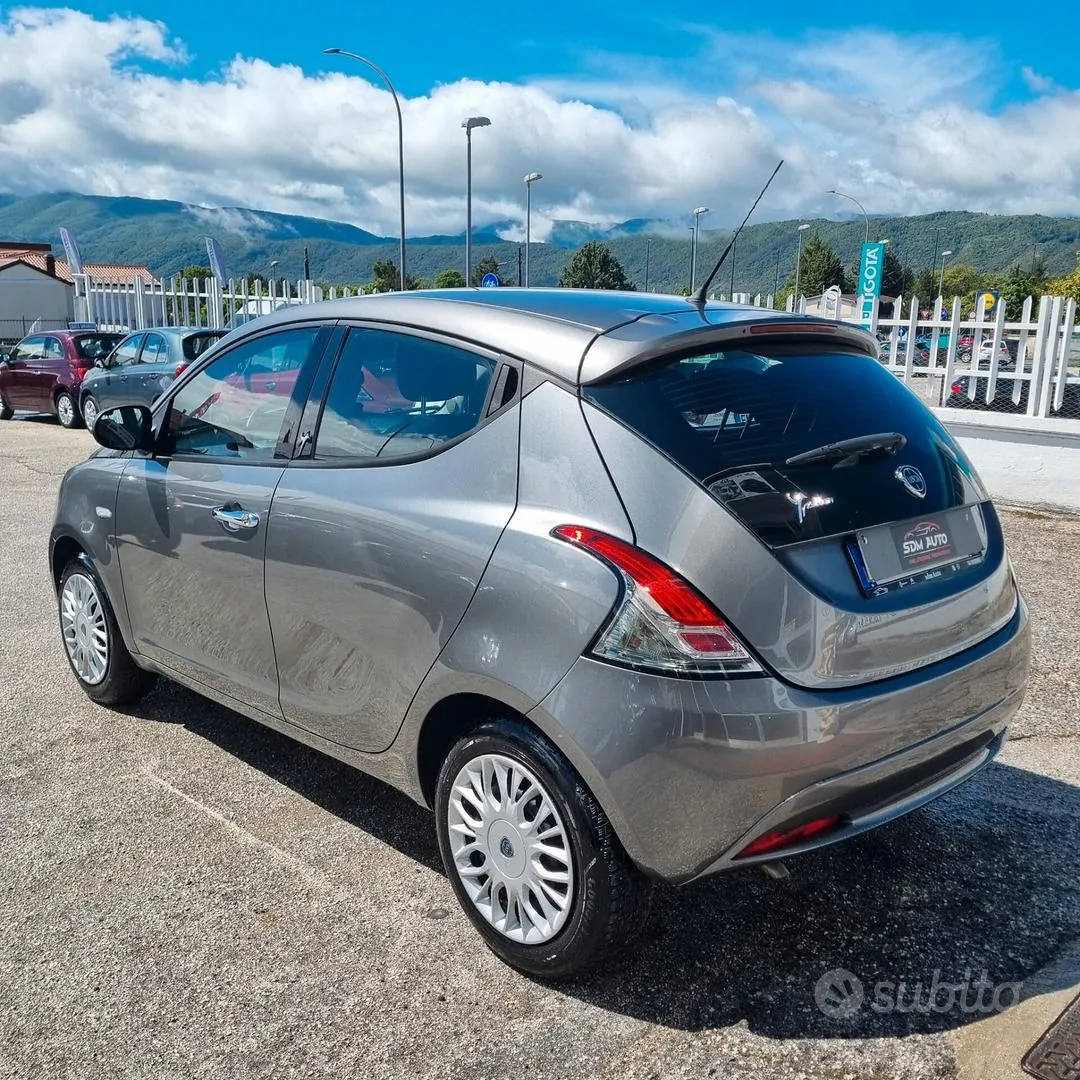Lancia Ypsilon 2018 photo 3