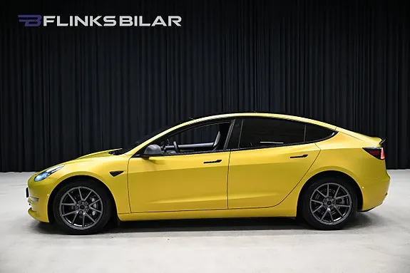 Tesla Model 3 2021 photo 2