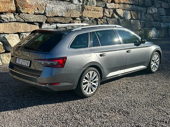 Skoda Superb 2023 photo 4