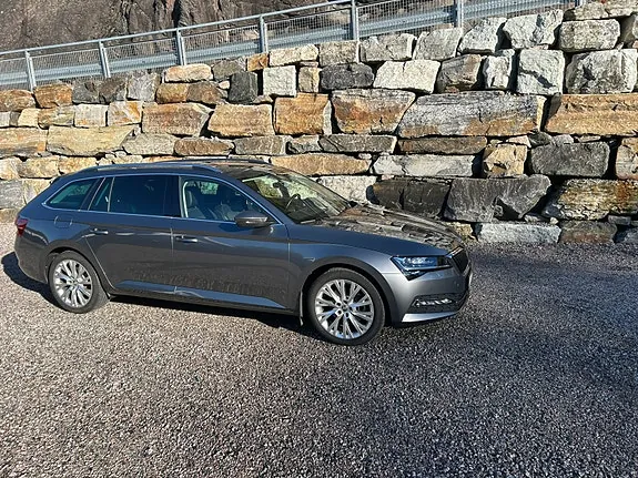 Skoda Superb 2023 photo 3