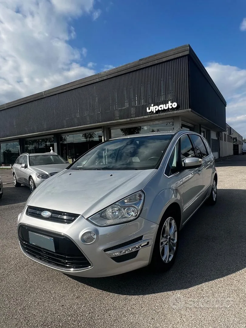 Ford S-Max 2012 photo 2