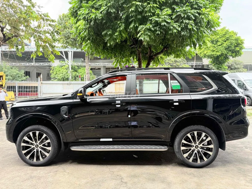 Ford Everest photo 3
