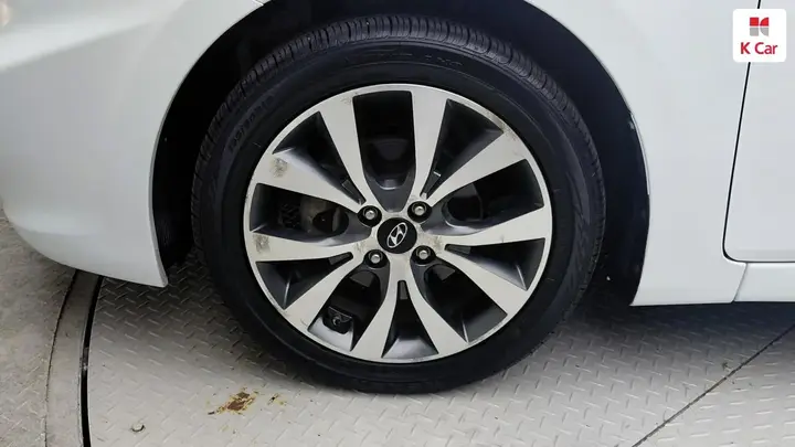 Hyundai Accent 2015 photo 5