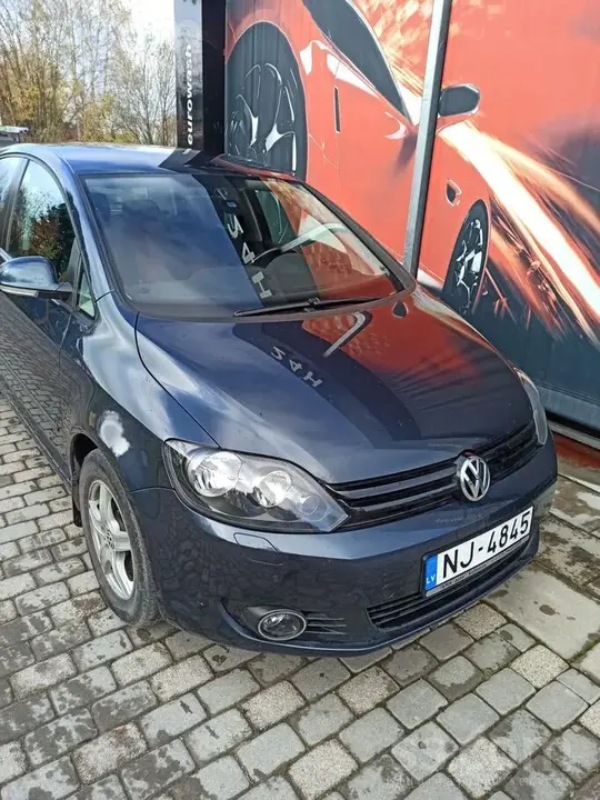 Volkswagen Golf Plus 2011 photo 2