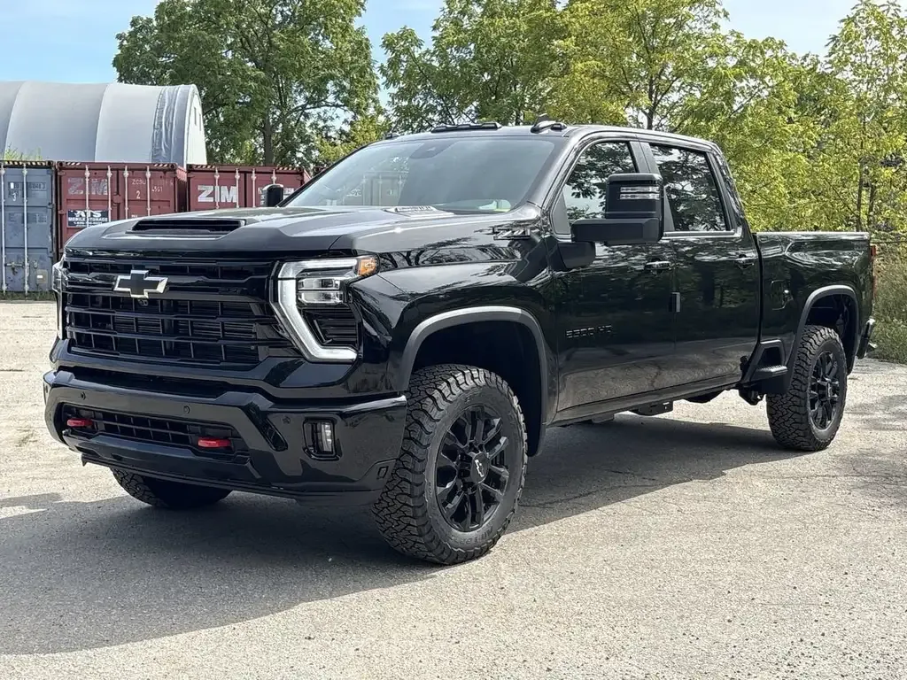 Chevrolet Silverado 2500 2026 photo 4