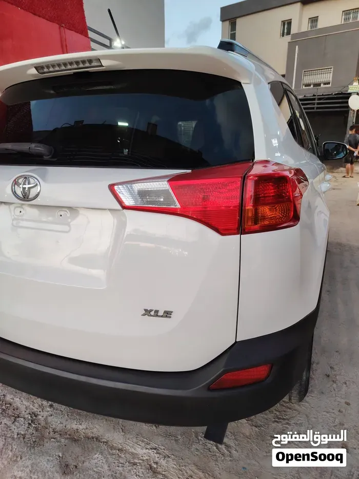 Toyota Rav 4 2015 photo 4