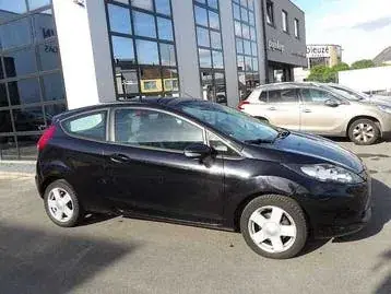 Ford Fiesta 2011 photo 2
