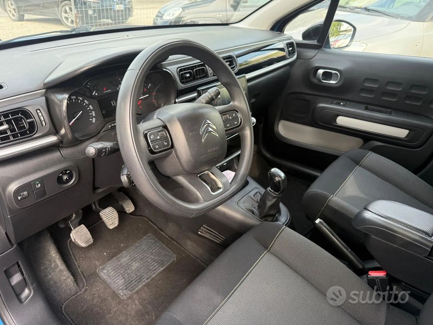 Citroen C3 2017 photo 2