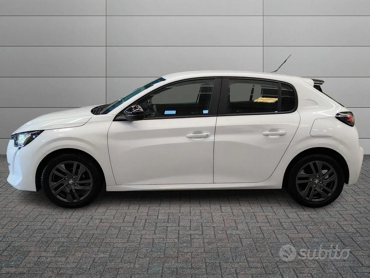 Peugeot 208 2022 photo 2