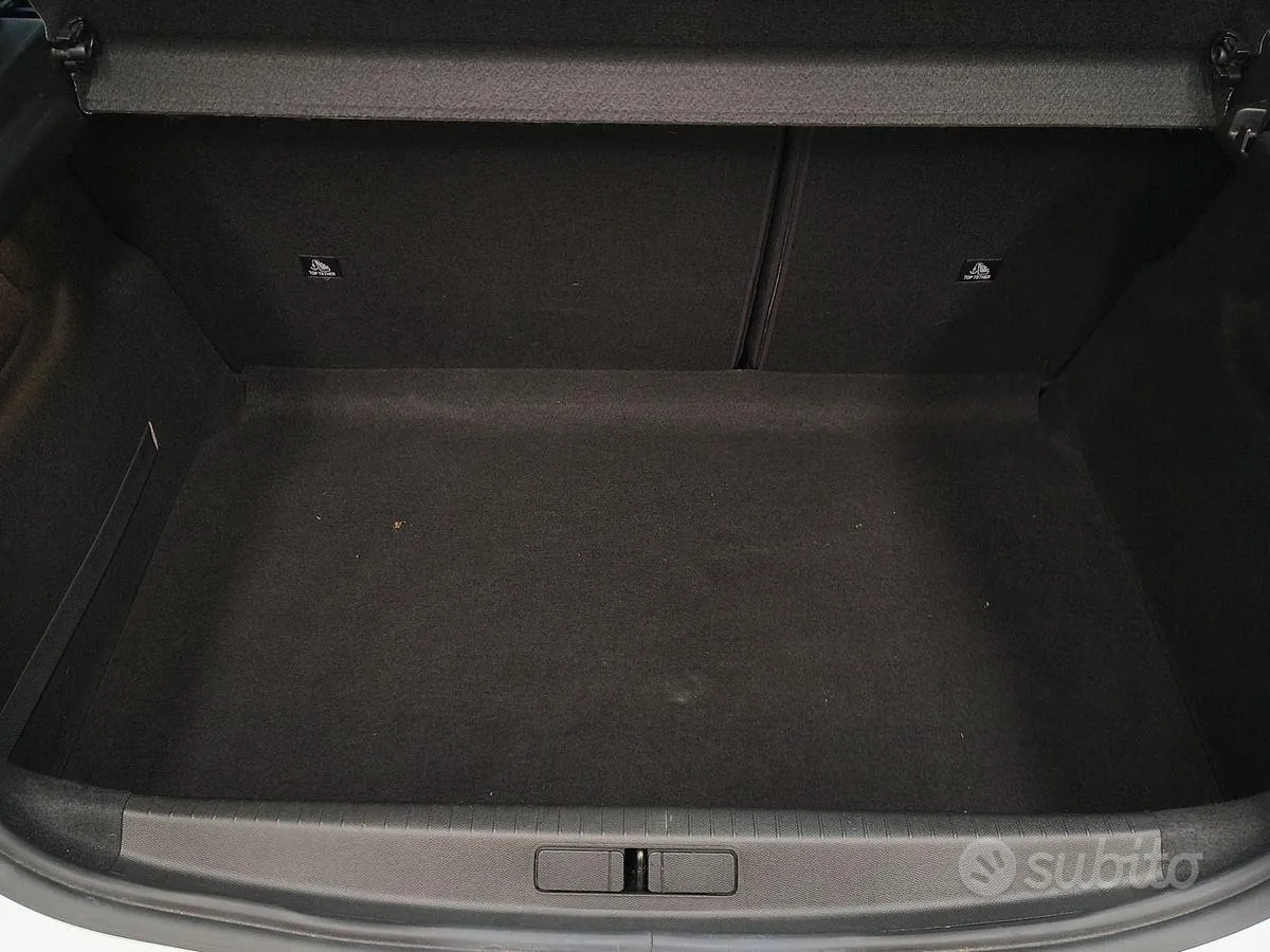 Peugeot 208 2022 photo 5