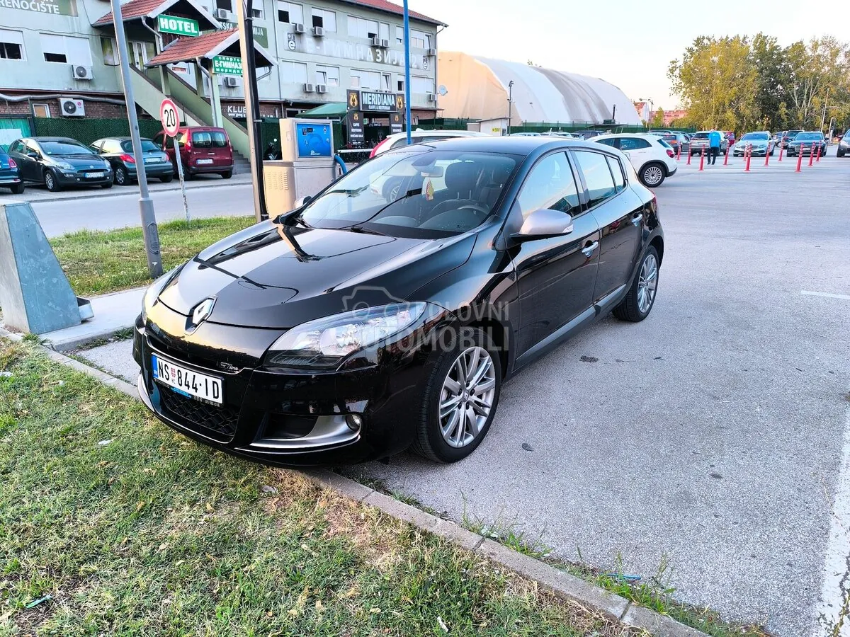 Renault Megane 2011 photo 2