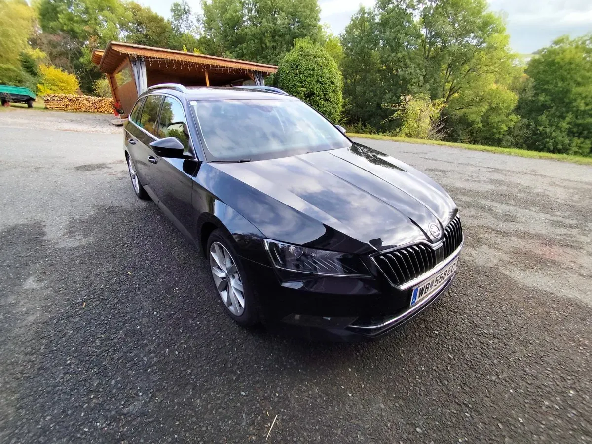 Skoda Superb 2015 photo 2