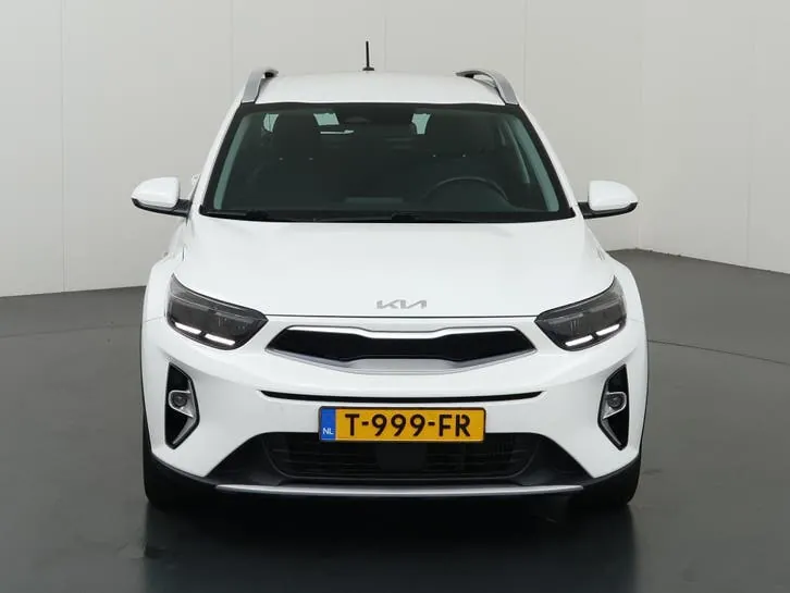 Kia Stonic 2023 photo 3