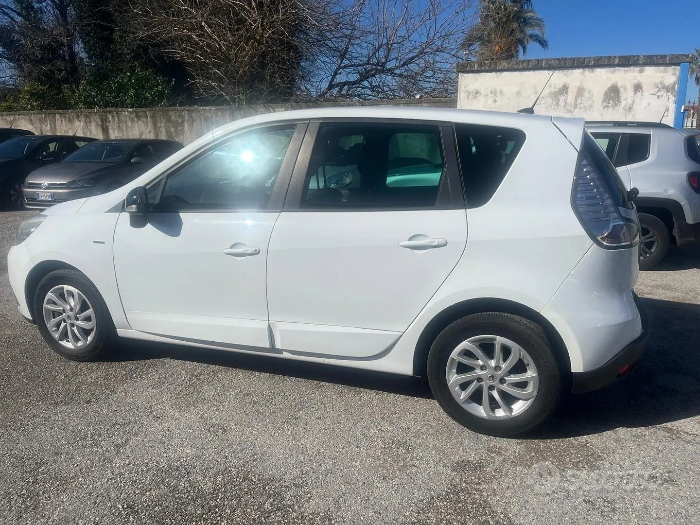 Renault Scenic 2014 photo 3