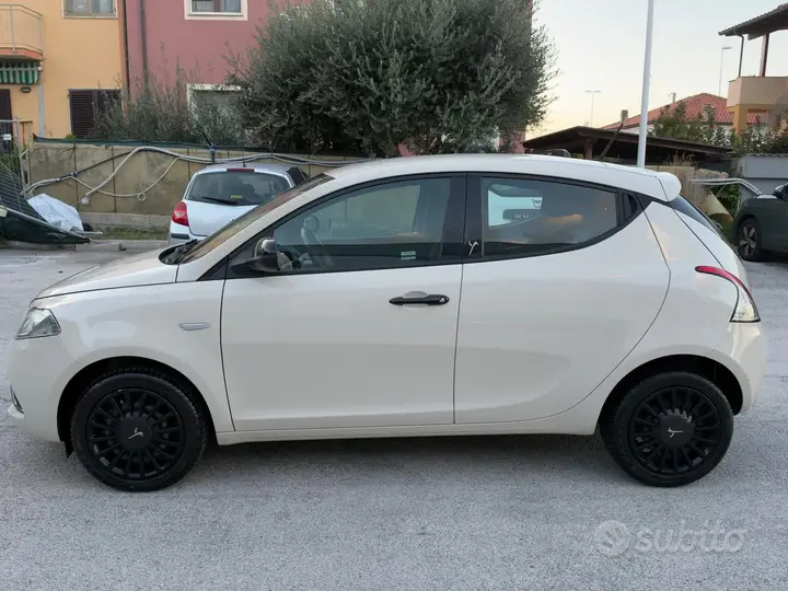 Lancia Ypsilon 2020 photo 2