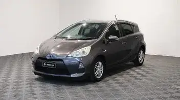 Toyota Aqua 2012 photo 4