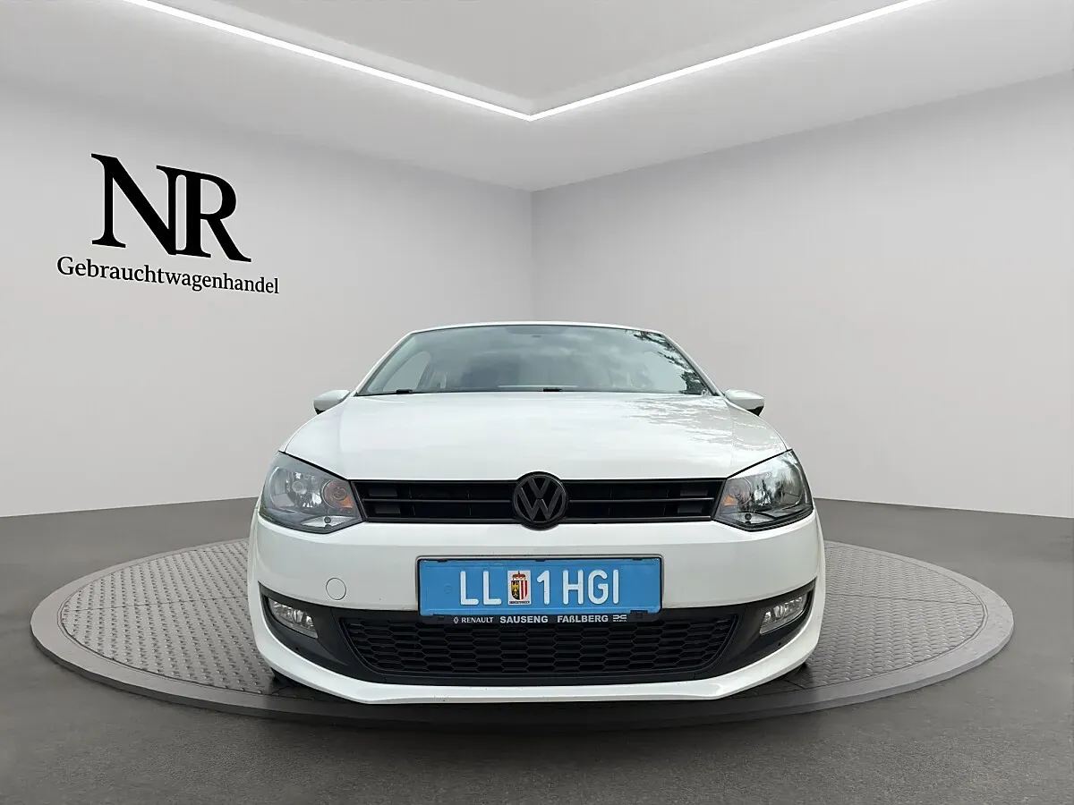 Volkswagen Polo 2010 photo 2