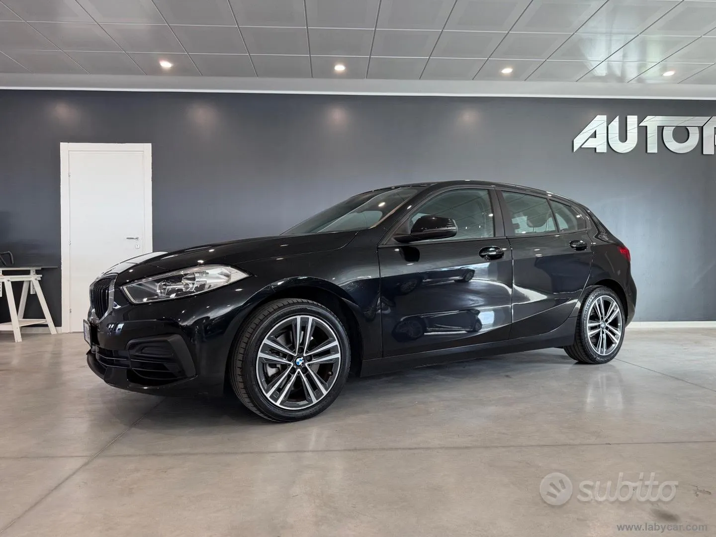 BMW 116I 2023 photo 2