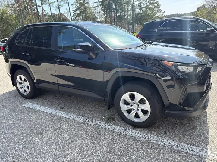 Toyota Rav4 2025 photo 3