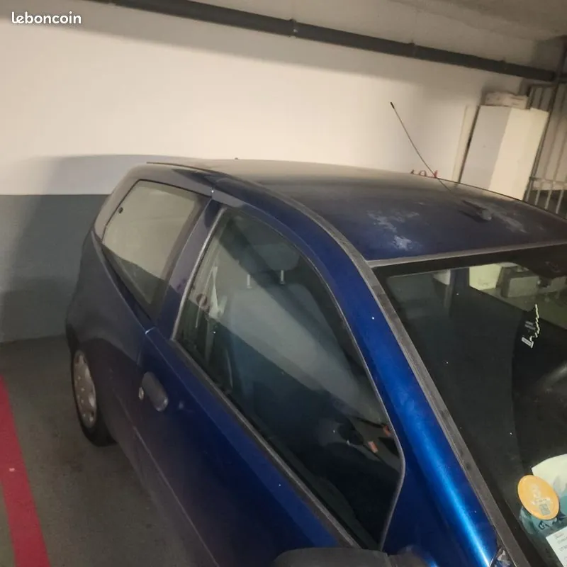 Fiat Punto 2002 photo 2