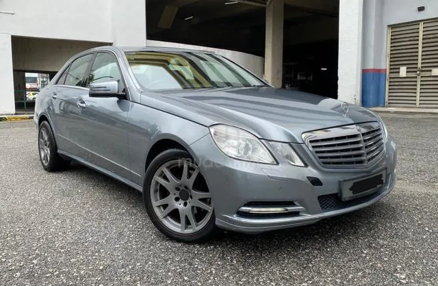 Mercedes-Benz E200