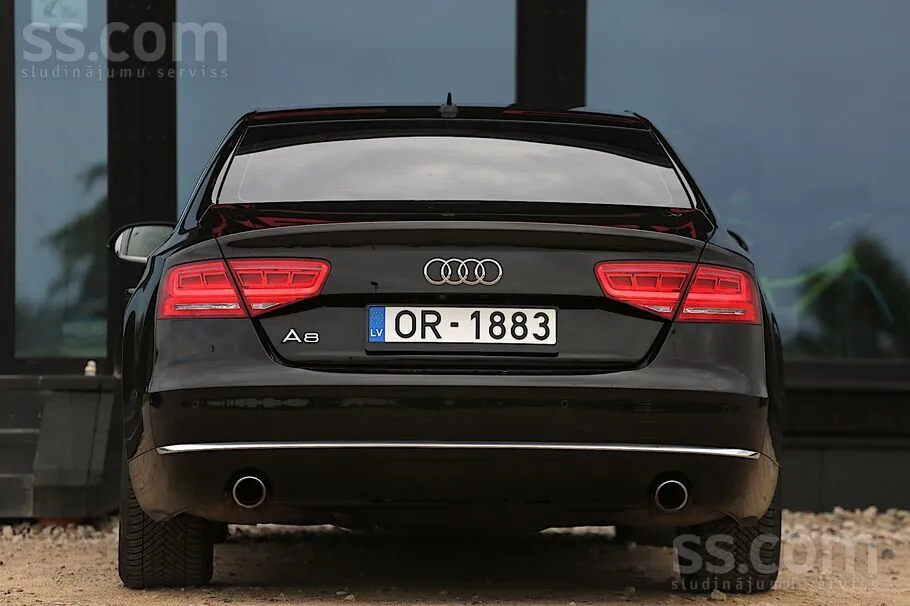 Audi A8