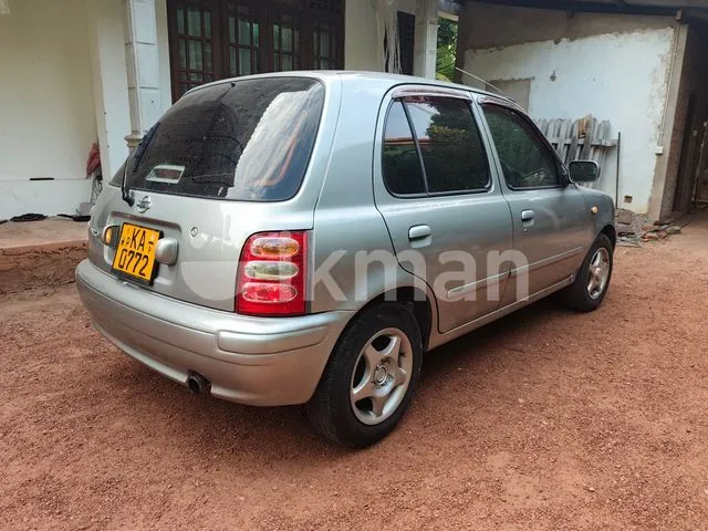 Nissan March 2000 photo 2