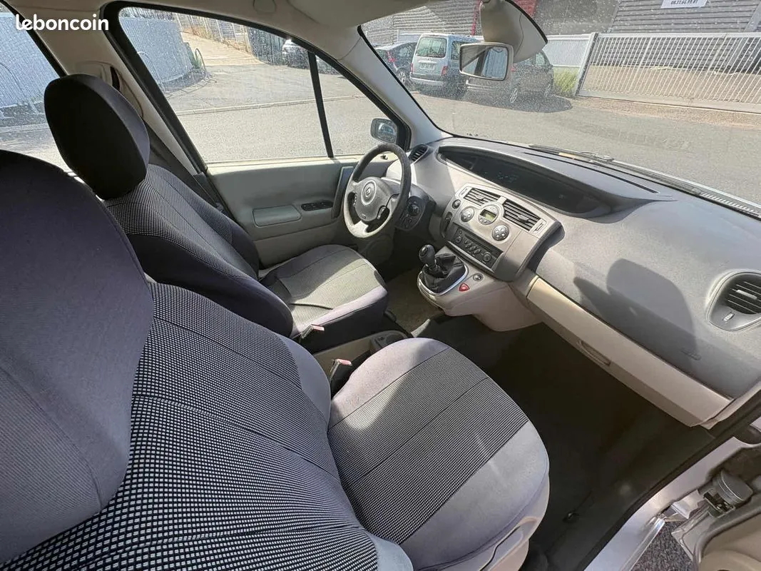 Renault Scenic 2007 photo 3