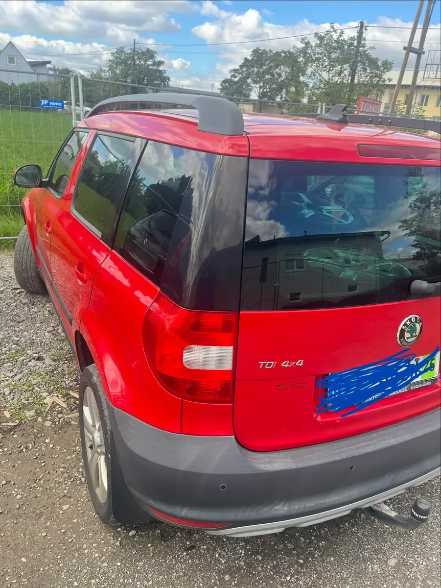 Skoda Yeti 2012 photo 2